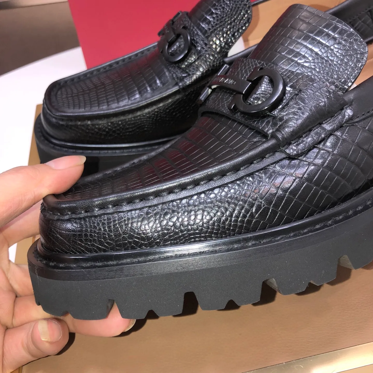 Men's shoes 💰680💰[Ferragamo/Ferragamo] The latest model in the counter. Original imported high-quality cowhide with open sides + imported 🐂 water-dyed cowhide lining + original luxury metal buckle + original combined outsole. No pressure for comparison. 39–45 (45 is custom-made and cannot be returned or exchanged)